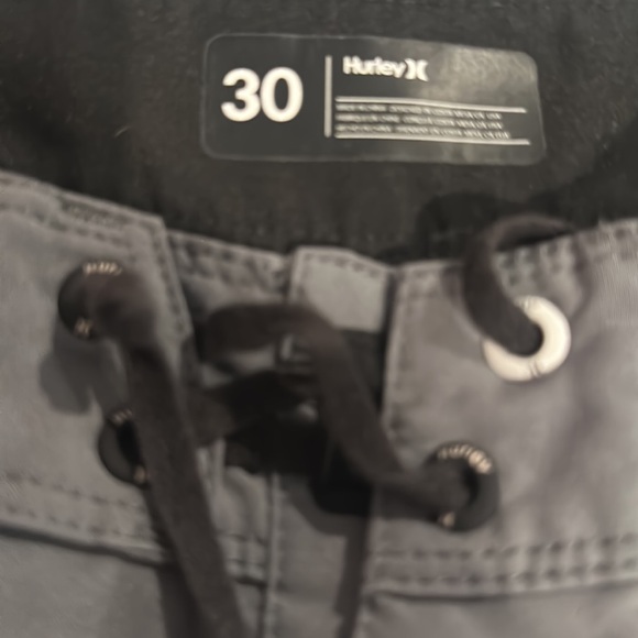 Guys Hurley swim trunks size 30 - Picture 2 of 3